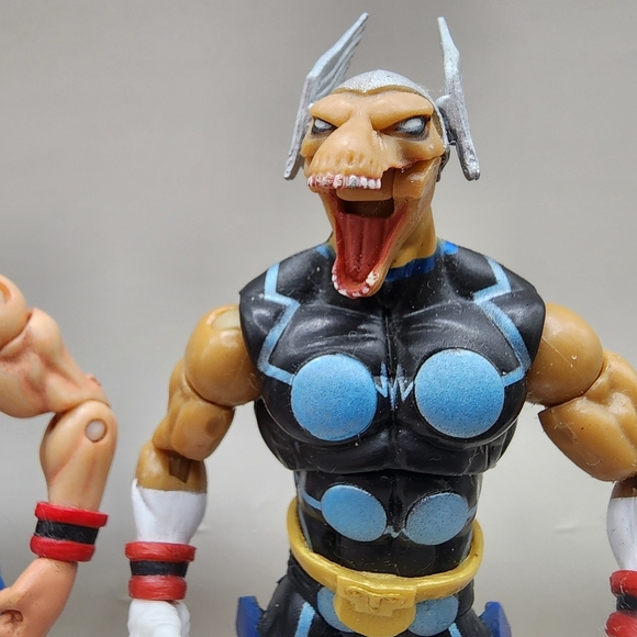 Marvel 2010 Thor & 2011 Beta Ray Bill Action Figures 4.5 Inch - Picture 2 of 5
